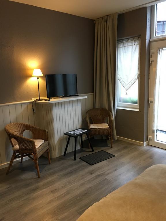 Studio Et Appartement La Tete En L'Air デュルビュイ エクステリア 写真